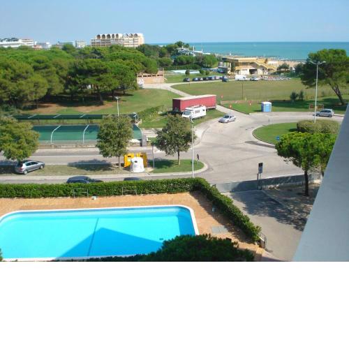 Splendid sea view two-room apartment with swimming pool