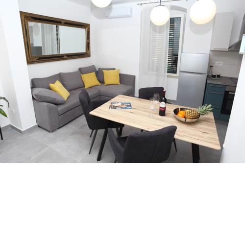Split old town apartment Selak