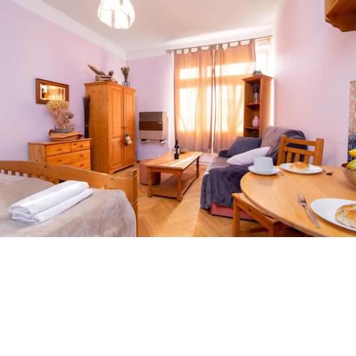 Squeaky Studio at Old Town Square Hastalska