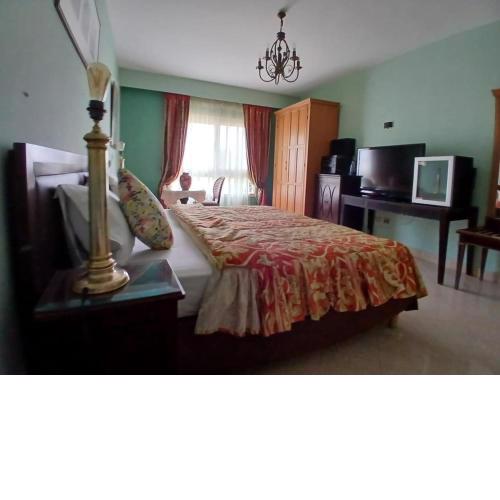 SS-3448Seaview Studio wooden villa