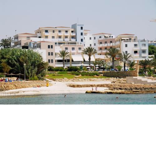 St. George Gardens & Suites