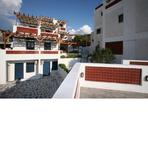 St George Studios & Apartments