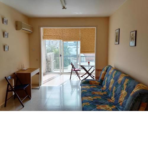 St Nikolas 1bdm Apartment, FREE Wi-Fi & Parking