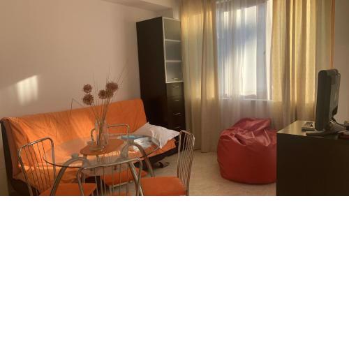 Stamopolu studio 12