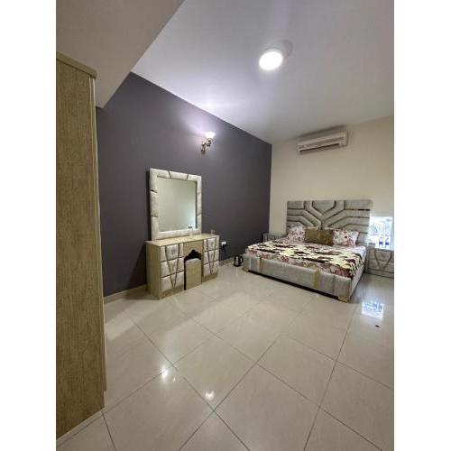 Standard Room with shared bathroom