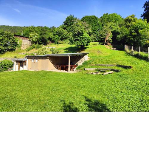 Stanovanie pod Starým zámkom - Camping