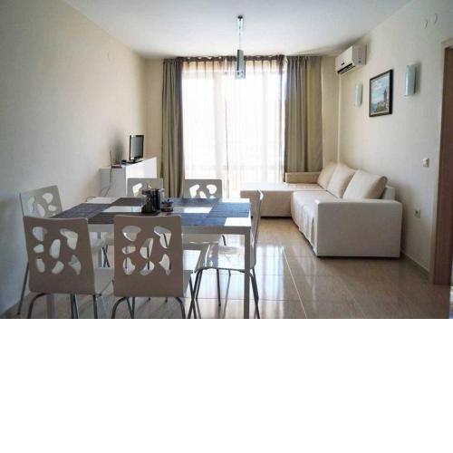 Star Dreams Apartments