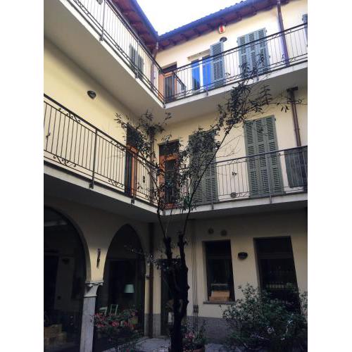 Star Loft - A luxury top floor A/C jacuzzi & lift
