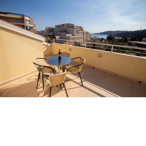 Stars II Residence