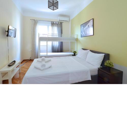 Stathmos Larissis C, a cozy 2BR Apartment, Close to Metro Station. 6