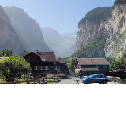 Staubbach View - Traditional Chalet Apartment
