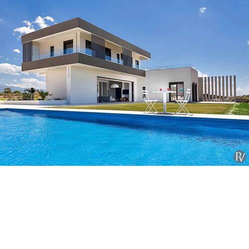 Stavros Villa Sleeps 10 with Pool Air Con and WiFi