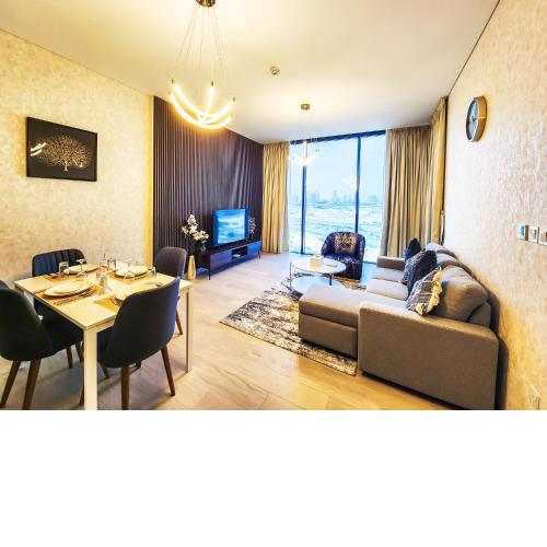 STAY Aesthetic 1BR Holiday Home near Burj Khalifa