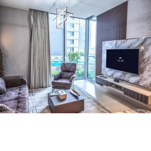 STAY Amazing 1 Bedroom Holiday Home with Pool access
