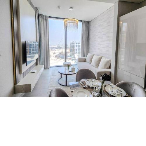 STAY BY LATINEM - Indulge in Opulence 1BR Apartment near Downtown