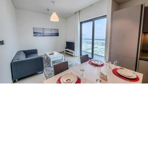 STAY BY LATINEM - Perfect Getaway One Bedroom Apartment Near Downtown