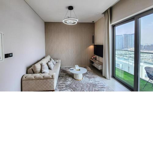 STAY Impeccable 1BR Holiday Home near Burj Khalifa