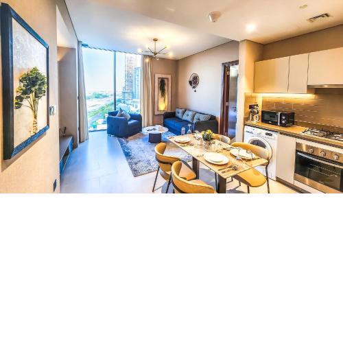 STAY Impressive 2BR Holiday Home with Creek Views near Burj Khalifa