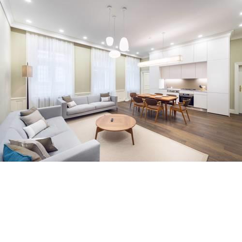 Stay in 2BR Boutique Flat 85m² near Charles Bridge