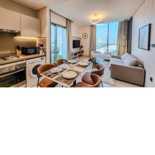 STAY Magical 2BR Holiday Home near Burj Khalifa