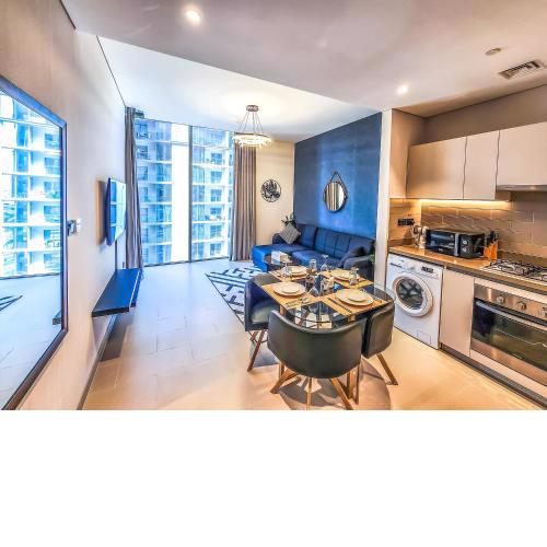 STAY Phenomenal 1 Bedroom Holiday Home near Burj Khalifa