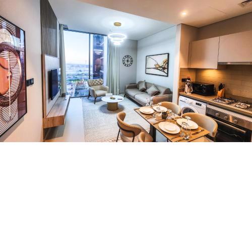 STAY Riveting 1BR Holiday Home near Burj Khalifa