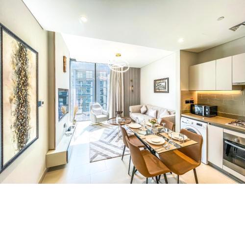 STAY Staggering 1 Bedroom Holiday Home near Burj Khalifa