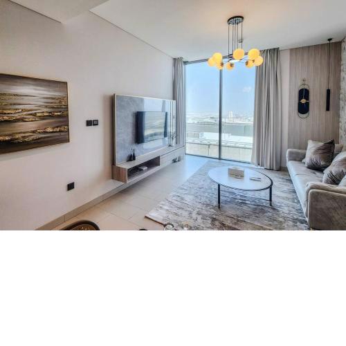 STAY Top-notch 2 BR Holiday Home near Burj Khalifa