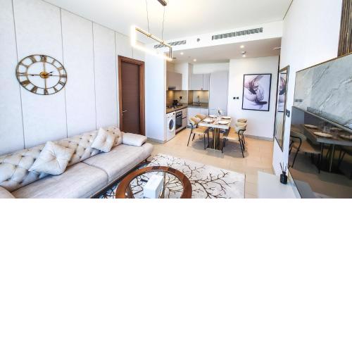 STAY Zestful 2BR Holiday Home near Burj Khalifa