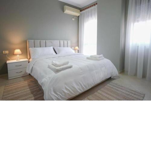 Staycation, City Center Apartment