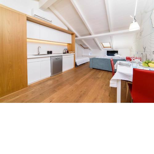[STAZIONE MARITTIMA] Loft with Netflix - FREE WiFi