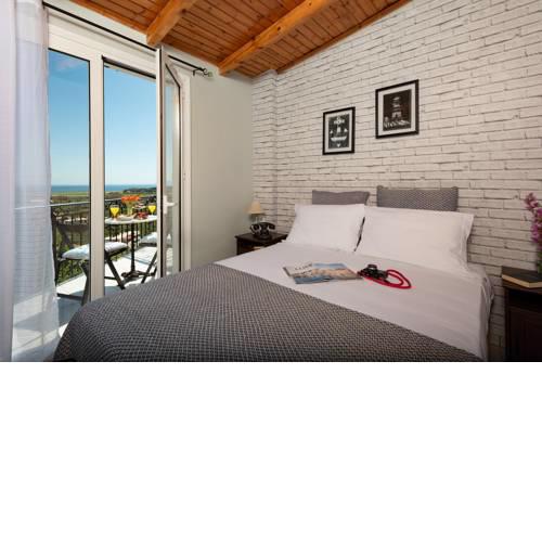 Stefanos House