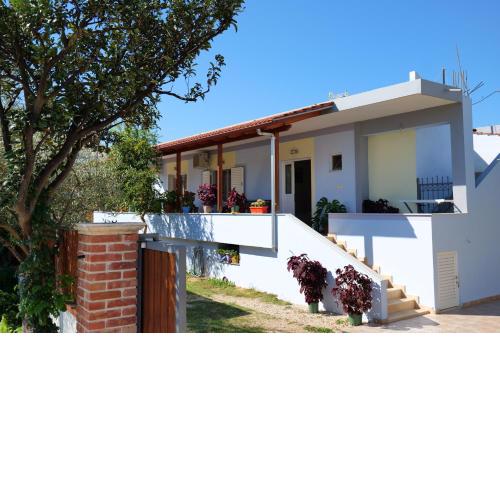 Stela Apartments