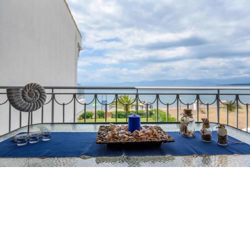 "SteliosDimitra" House with view in sea of Kantia