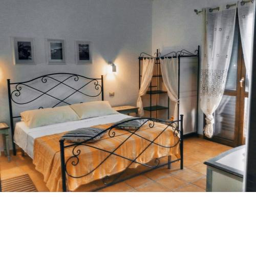 STELLA DORADA BEDROOMS a 5 minuti dal mare, con clima, balcone, frigo, zanzariere e TV