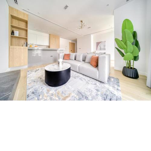 Stella Stays Bright 1BDR Barari