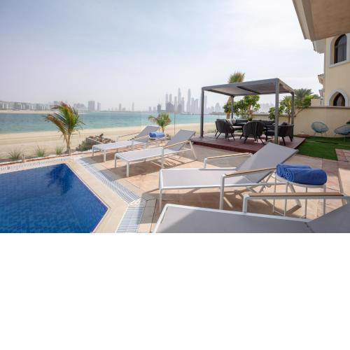 Stella Stays Gorgeous 5 BDR Palm Villa Beach Private Pool
