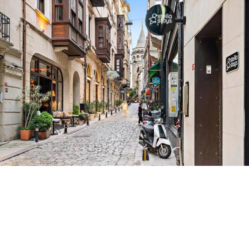 Stella Stays Istanbul Galata