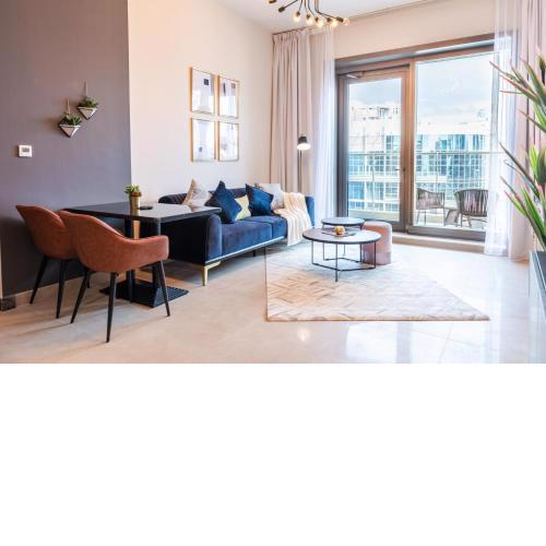 Stella Stays Vibrant 1 BDR Dubai JBR Beach Netflix