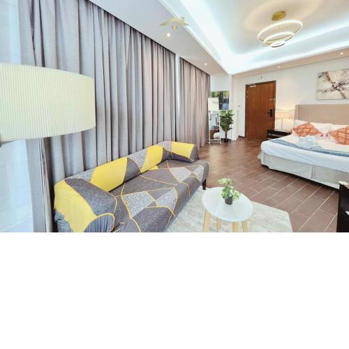 Step into Luxury and Convenience in Dubai!