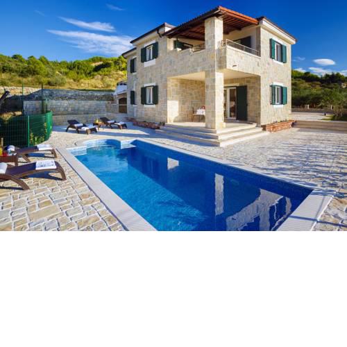 Stobrec Villa Sleeps 8 Pool Air Con WiFi