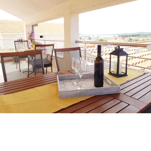 Stoja Rooms and Apartments