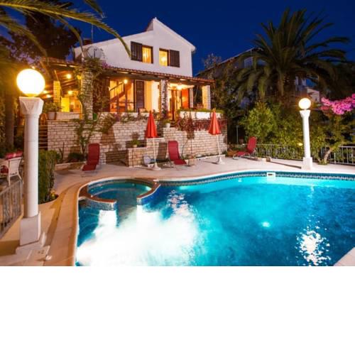 Stone Holiday Home With Pool