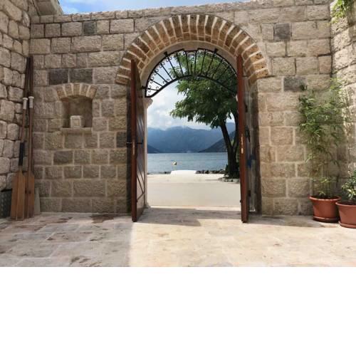 Stone house 264