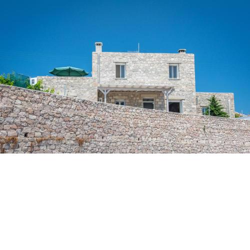 Stone house Tripiti