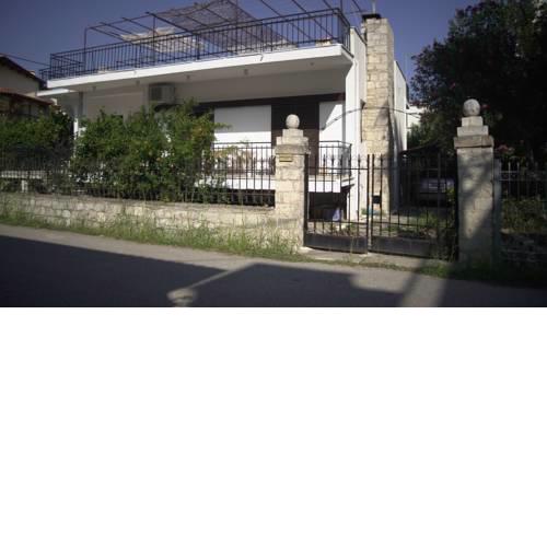 Stonehouse in Akrata