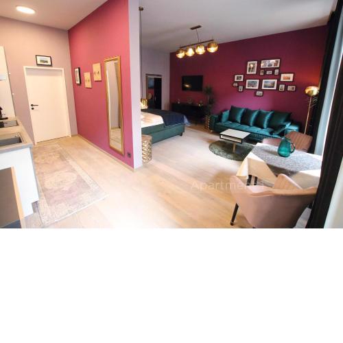 Street Living Hotel