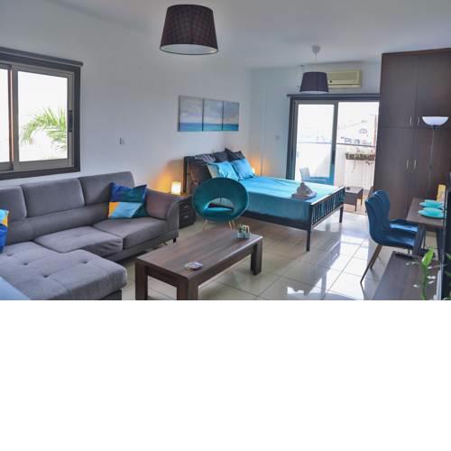 Strovolos Luxury Suite