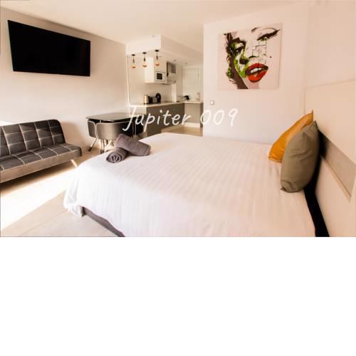 Studio - Complex Minerva & Jupiter (J009)