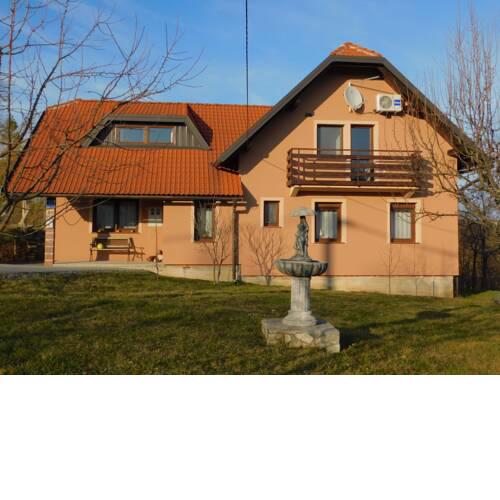 Studio Apartman Karlo